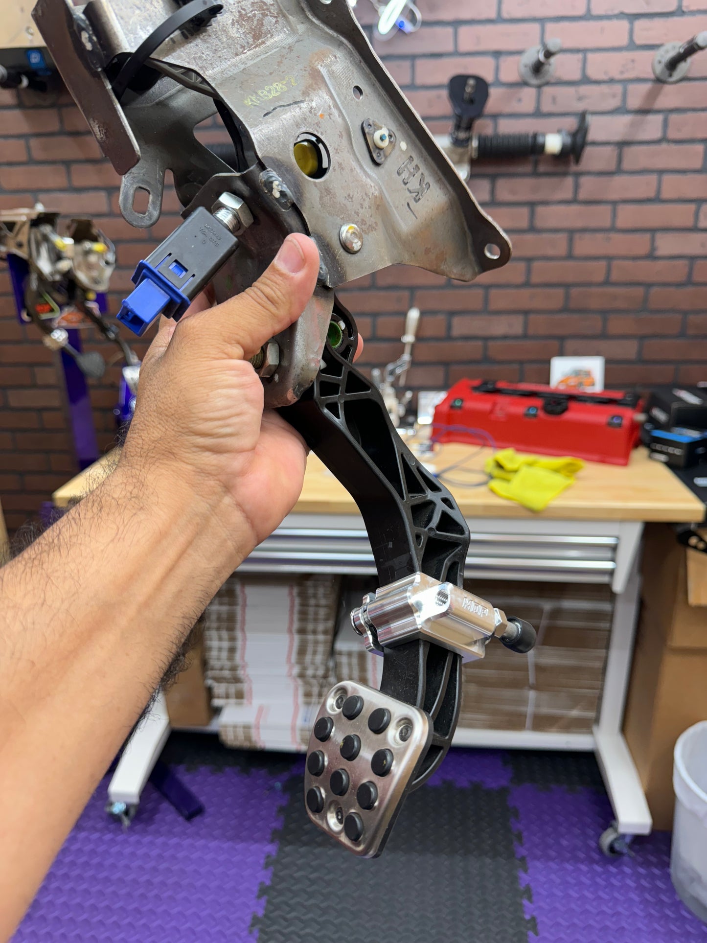 MDP OG Clutch Pedal Stopper