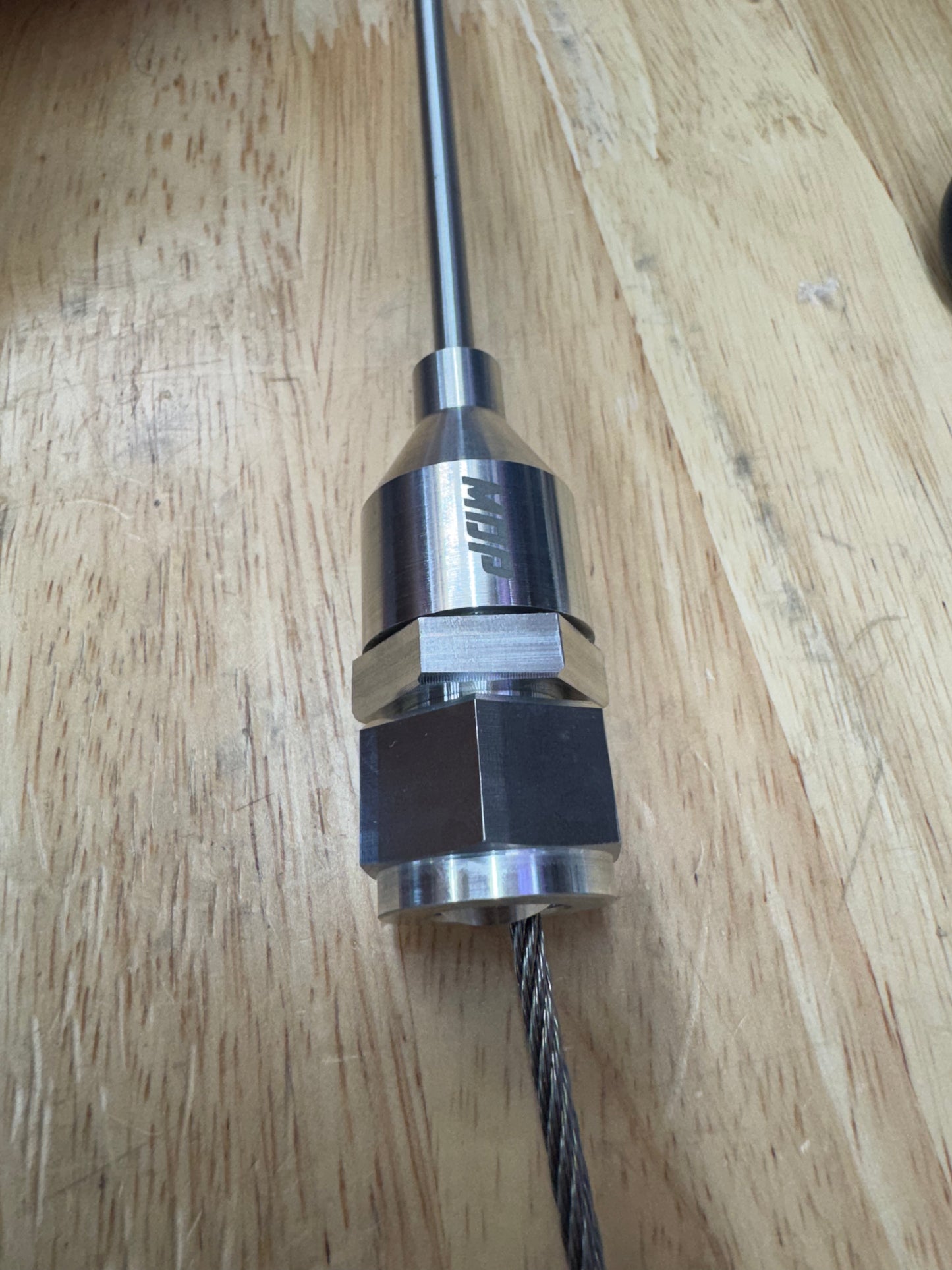 J Series Locking Dipstick